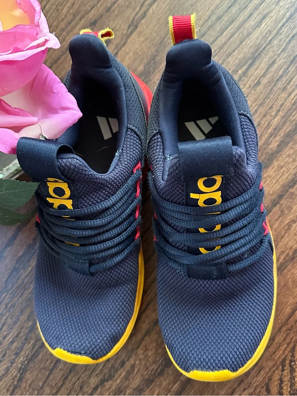Adidas Lite Racer Adapt, size 4Y